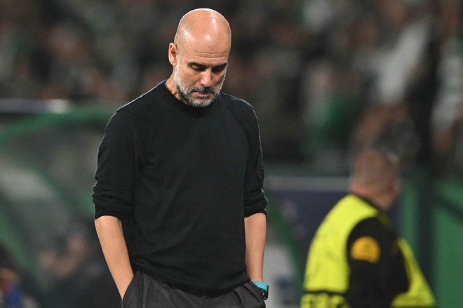 Guardiola tạm thời yên tâm về hàng tiền vệ của Man City. Ảnh: AFP