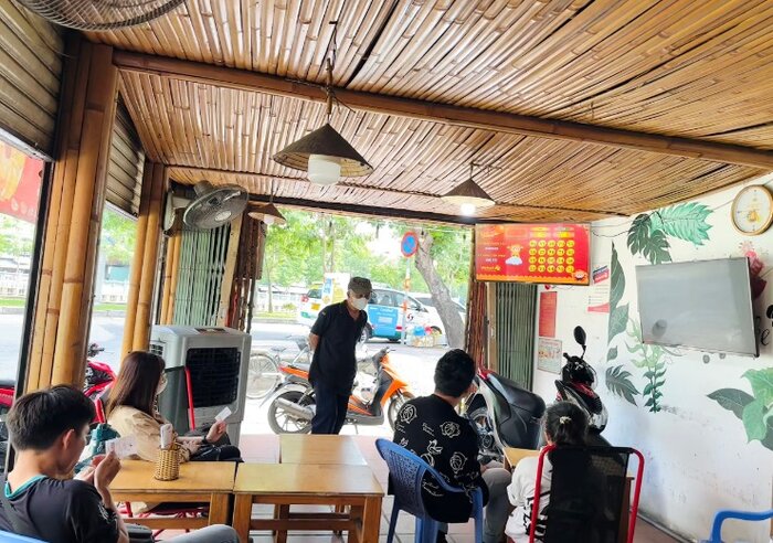 Xổ số quay nhanh Keno hiện đang dần trở thành thói quen giải trí của dân văn phòng. Ảnh Vietlott
