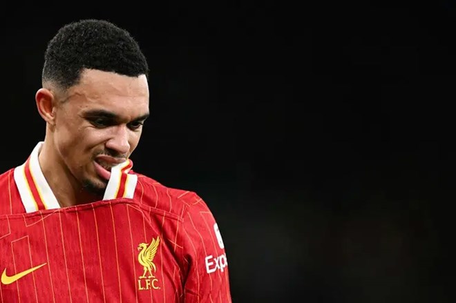 Arnold ghi bàn thắng duy nhất giúp Liverpool đánh bại Wolves.  Ảnh: AFP