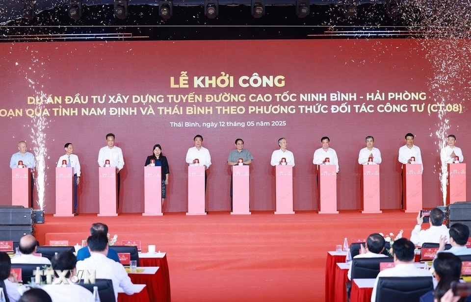 thu-tuong-du-khoi-cong1.jpg