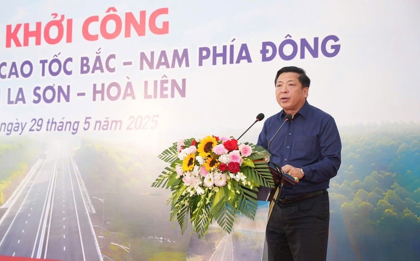 Ông Trần Hồng Minh, Bộ trưởng Bộ Xây dựng phát biểu tại buổi lễ Ông Trần Hồng Minh, Bộ trưởng Bộ Xây dựng phát biểu tại buổi lễ