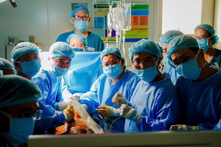 Ca can thiệp thông tim bào thai đặc biệt cho sản phụ người Singapore. (Nguồn: BVCC)