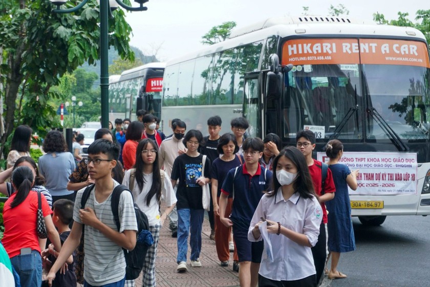 Thí sinh tham dự kỳ thi tuyển sinh lớp 10 của Trường THPT Khoa học Giáo dục (Ảnh: NTCC)