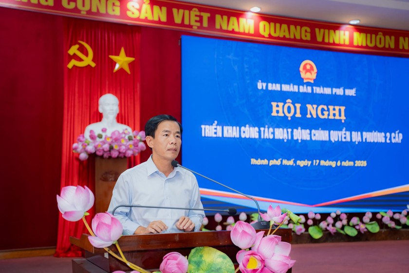 Chủ tịch UBND thành phố Huế Nguyễn Văn Phương phát biểu kết luận hội nghị. Chủ tịch UBND thành phố Huế Nguyễn Văn Phương phát biểu kết luận hội nghị.