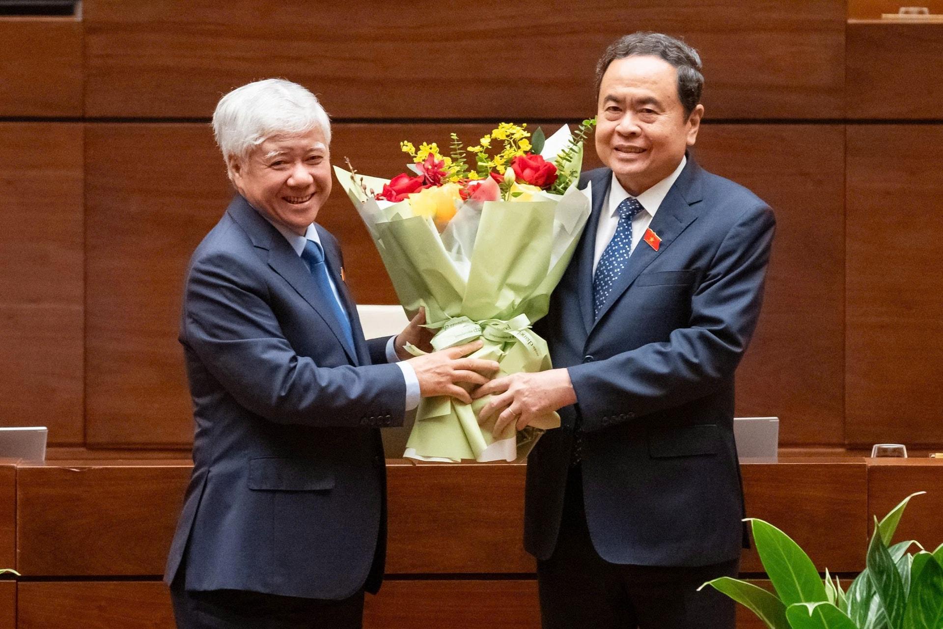 dong-chi-chien.jpg
