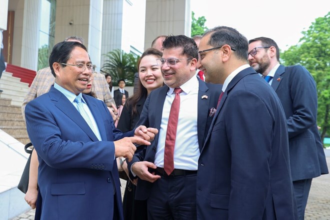 Thủ tướng Phạm Minh Chính kêu gọi doanh nghiệp Anh cùng Việt Nam thực hiện 6 đột phá
