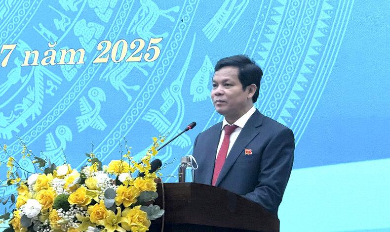 Phát biểu khai mạc kỳ họp, ông Nguyễn Đức Tuy – Chủ tịch Hội đồng nhân dân tỉnh Quảng Ngãi