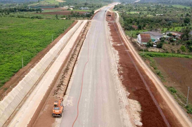 Thúc tiến độ đưa cao tốc Khánh Hòa - Buôn Ma Thuột tiến gần về đích