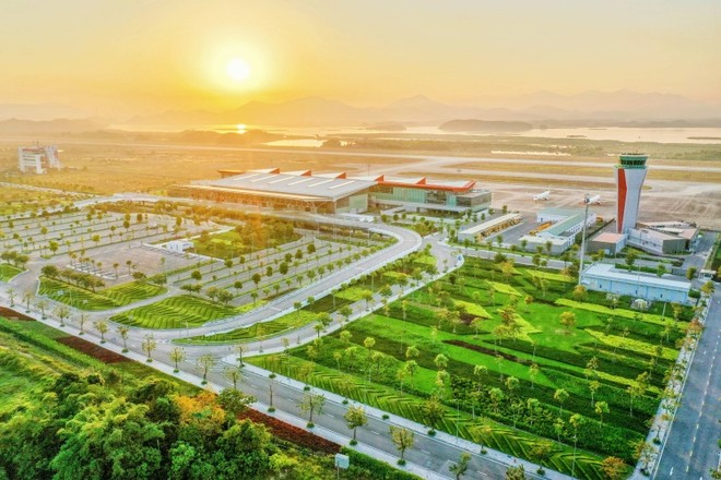 Cảng hàng không quốc tế Vân Đồn phát huy vai trò cửa ngõ giao thông chiến lược. Ảnh: Ánh Dương