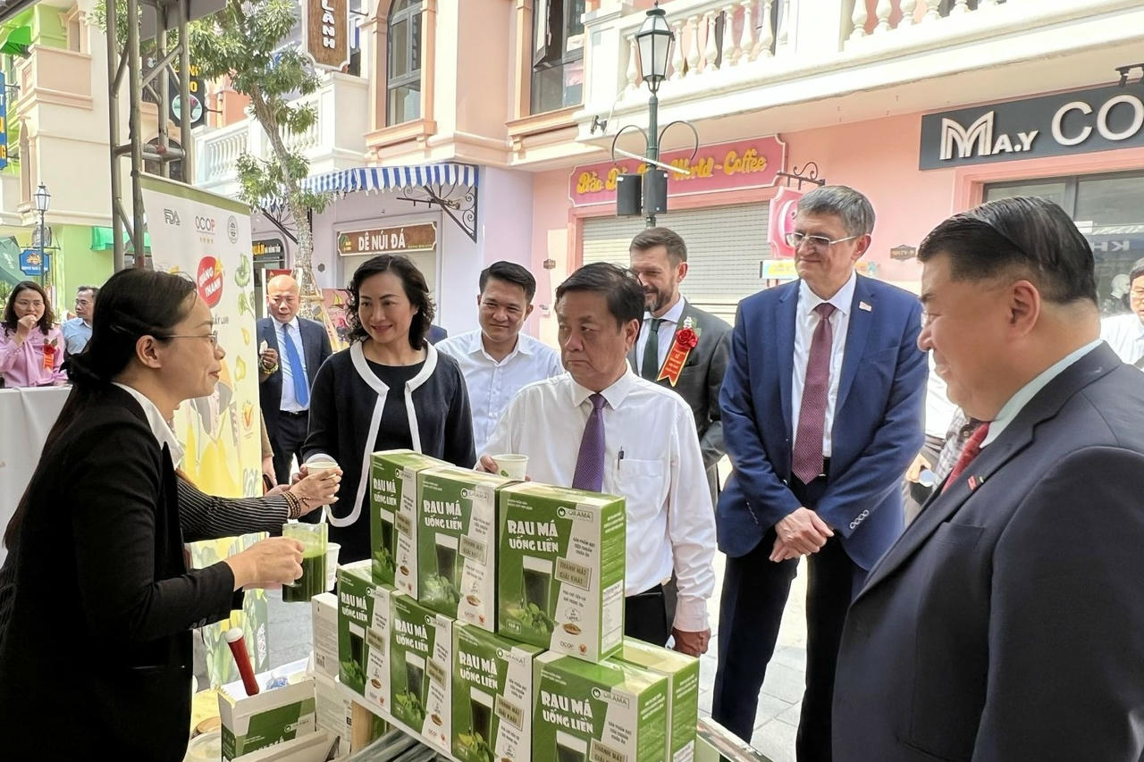 300 gian hàng quy tụ tại Hội chợ các sản phẩm OCOP xuất khẩu