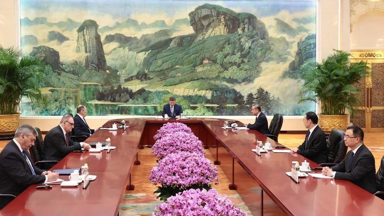 Chủ tịch Trung Quốc Tập Cận Bình gặp phái đoàn Liên bang Nga do Ngoại trưởngSergey Lavrov dẫn đầu tại Bắc Kinh, ngày 15.7.2025. Ảnh: Bộ Ngoại giao Liên bangNga