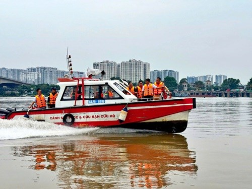 Hà Nội kích hoạt phương án phòng, chống thiên tai trên tuyến sông Hồng