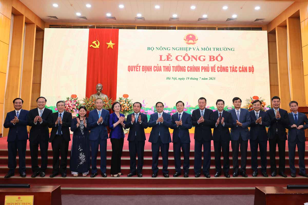 Thủ tướng Chính phủ Phạm Minh Chính và các đại biểu tại buổi lễ. Ảnh: Hải Nguyễn