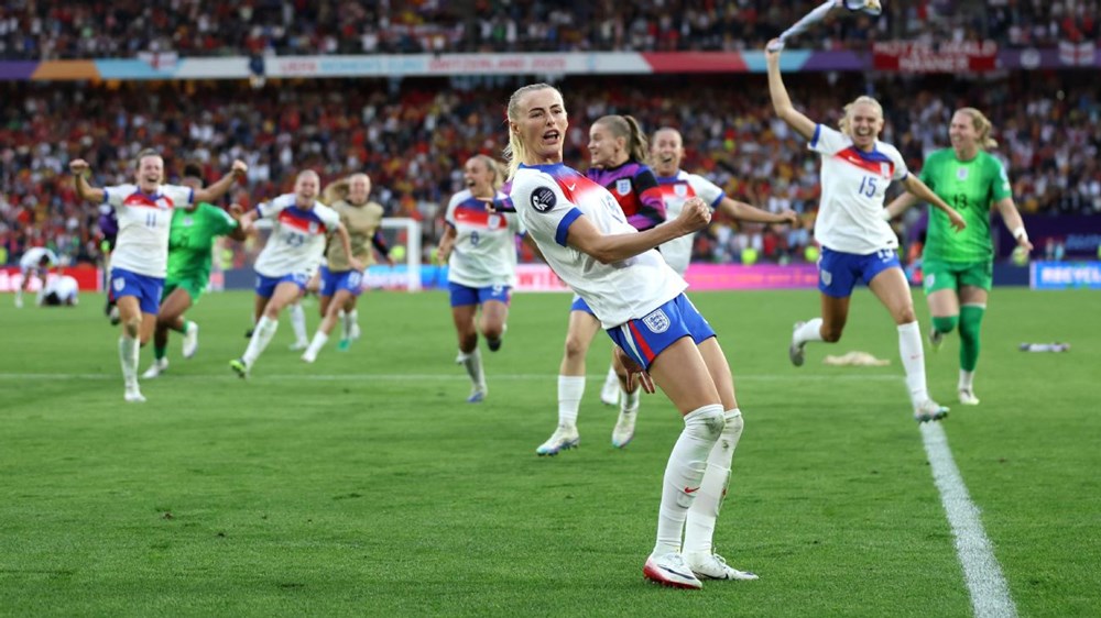 Tuyển nữ Anh vô địch Euro 2025 sau trận chung kết nghẹt thở với Tây Ban Nha - ảnh 1