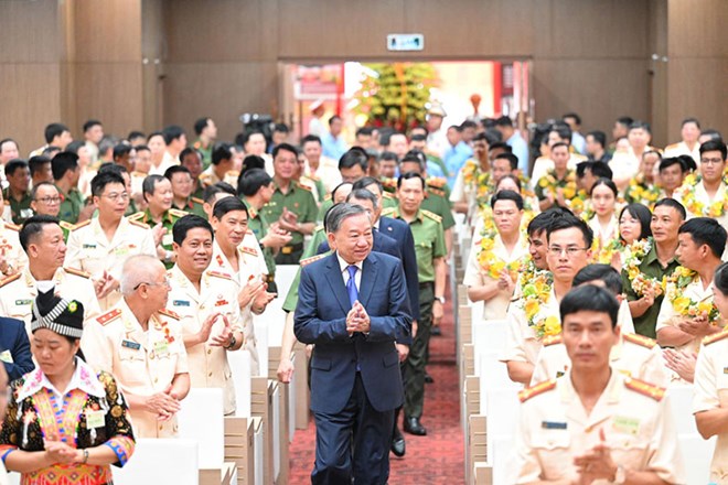 Tổng Bí thư Tô Lâm gặp mặt các gương điển hình tiên tiến ngành công an