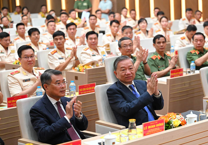 Ông Lê Minh Hưng - Ủy viên Bộ Chính trị, Bí thư Trung ương Đảng, Trưởng Ban Tổ chức Trung ương cùng tham dự. Ảnh: Việt Trung