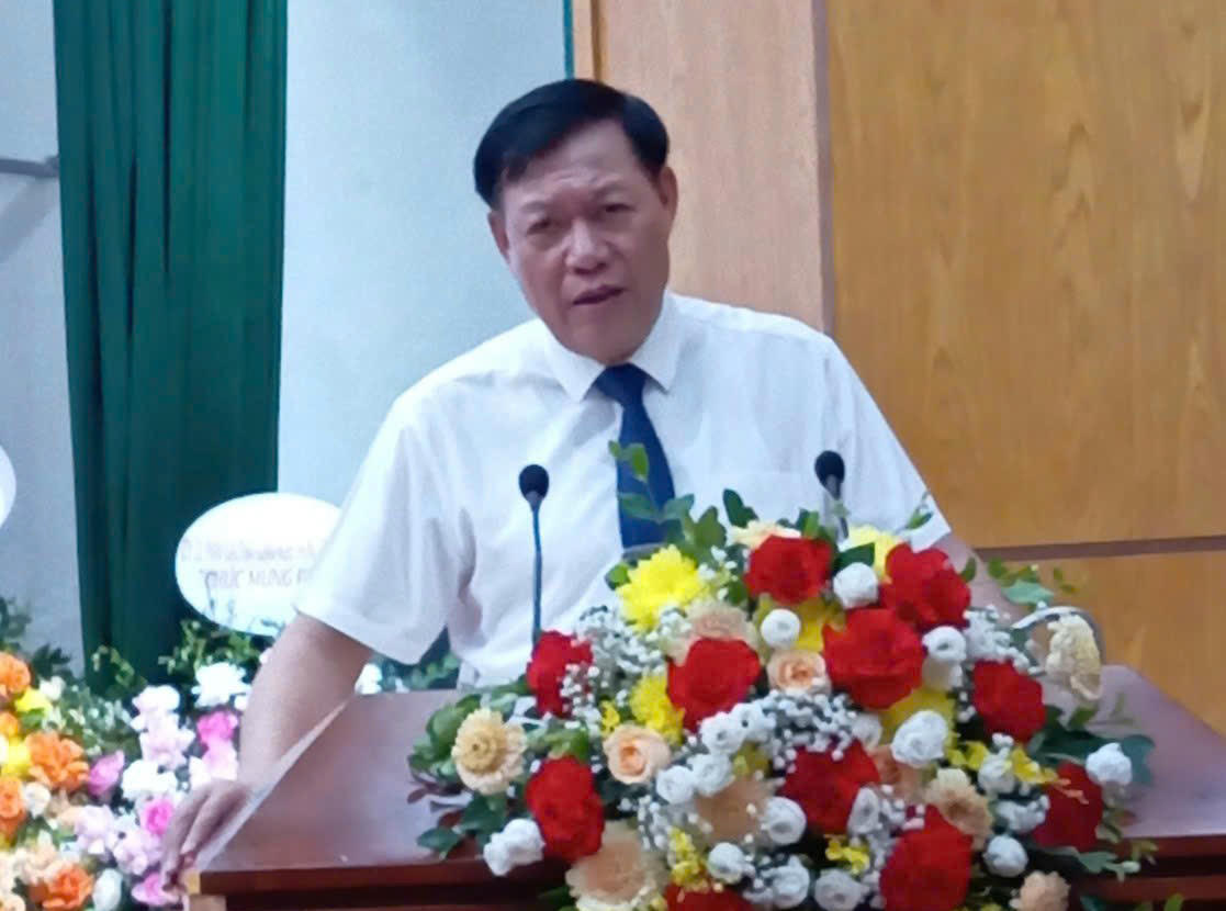 Thứ trưởng Bộ Y tế Đỗ Xuân Tuyên phát biểu chỉ đạo tại Đại hội.