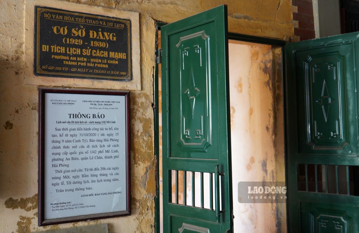 Lối lên nhà số 1/42 Mê Linh. Ảnh: Mai Dung