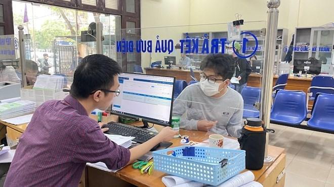 Cách đóng BHXH bắt buộc khi người lao động làm việc cùng lúc nhiều công ty