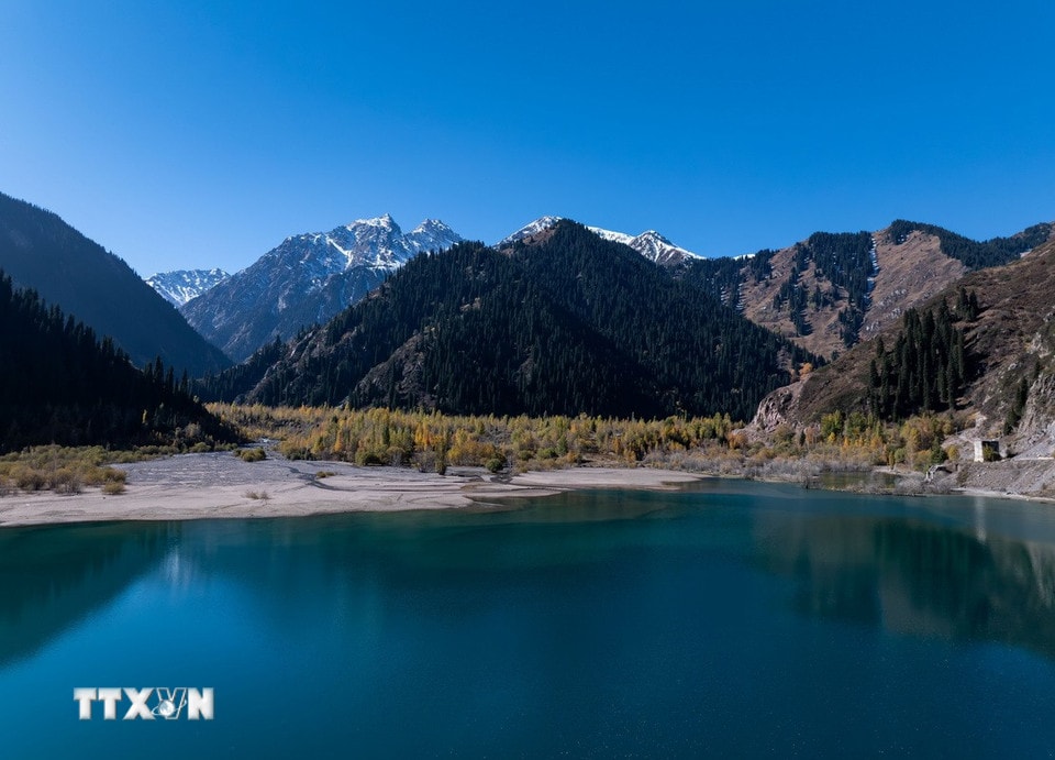 Mùa thu tại Almaty, Kazakhstan. (Ảnh: THX/TTXVN)