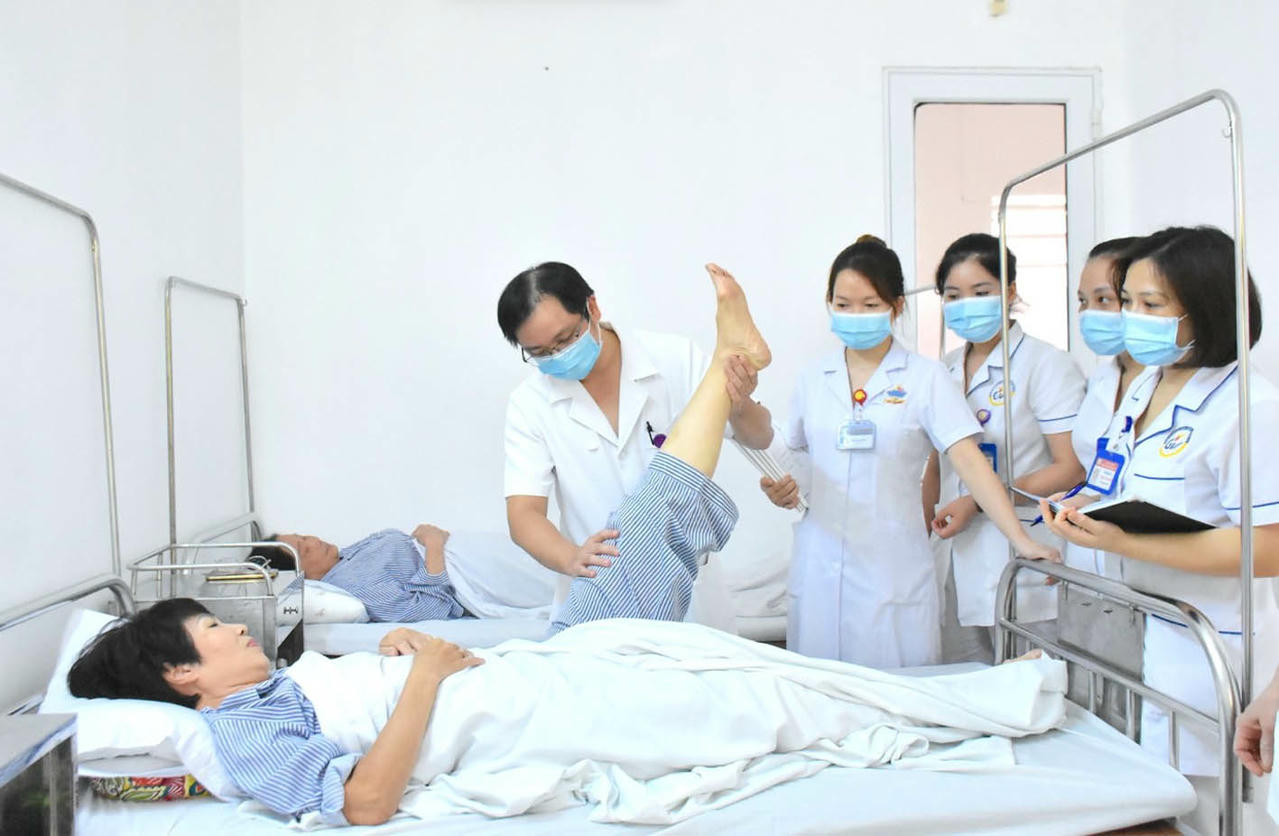 Thiếu hụt nguồn nhân lực trong ngành Y tế đã và đang để lại nhiều hệ lụy.  (Ảnh minh họa - Nguồn: Giaothonghospital.vn)