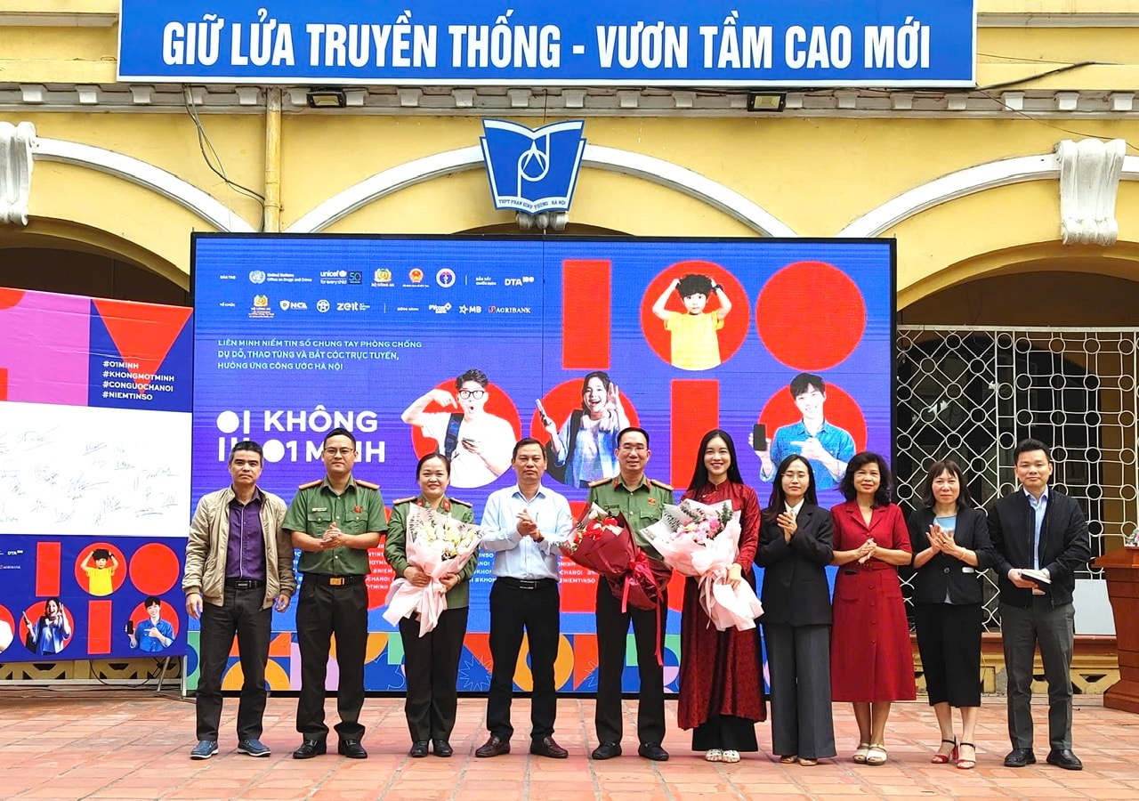 2710-phan-dinh-phung-khong-1-minh-6.jpg