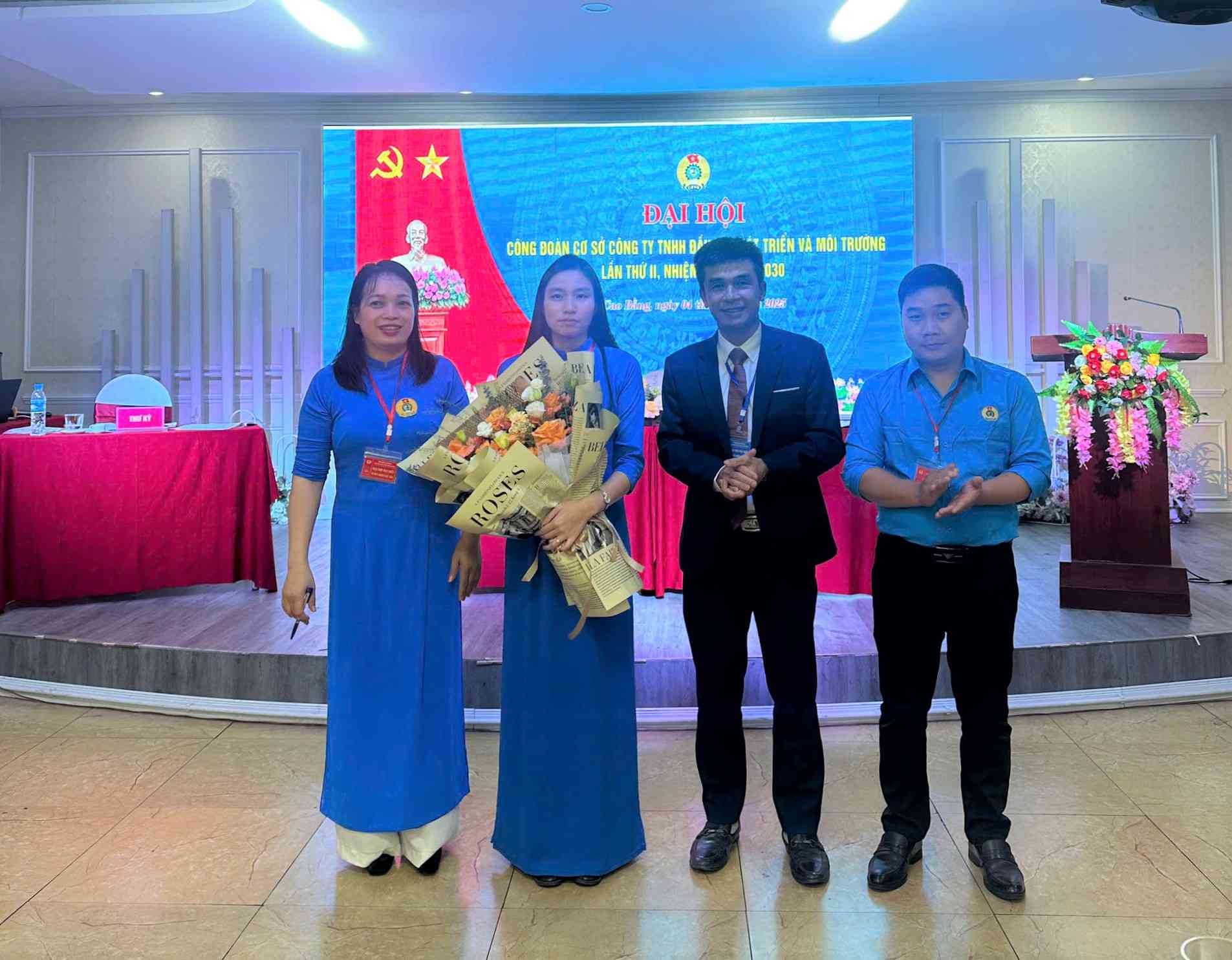 Đại hội Công đoàn cơ sở Công ty TNHH Đầu tư Phát triển và Môi trường lần thứ II vừa được tổ chức. Ảnh: Đàm Tự