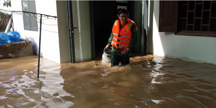 Nước lũ dâng cao, gây ngập lụt ở nhiều điểm trên địa bàn xã Buôn Đôn. Ảnh: Bảo Lâm