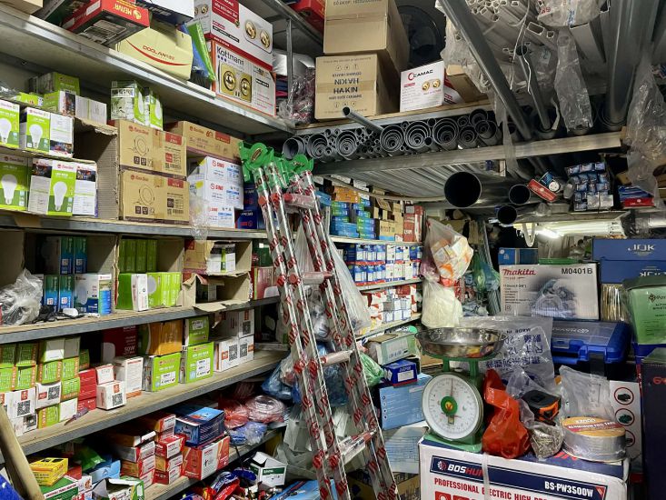 Xu thế chuyển từ tiền kiểm sang hậu kiểm đang tạo điều kiện cho các hộ kinh doanh, doanh nghiệp nhưng đòi hỏi công tác giám sát, kiểm tra chặt chẽ. Ảnh: Thanh Bình