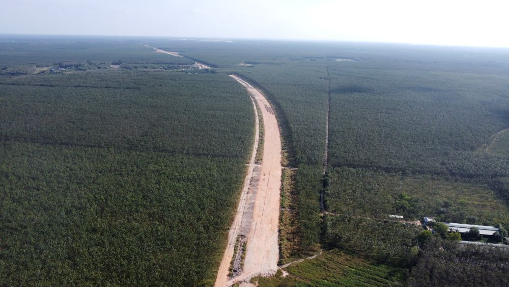 Hình hài gần 10km cao tốc đang dần lộ diện. Ảnh: Đình Trọng