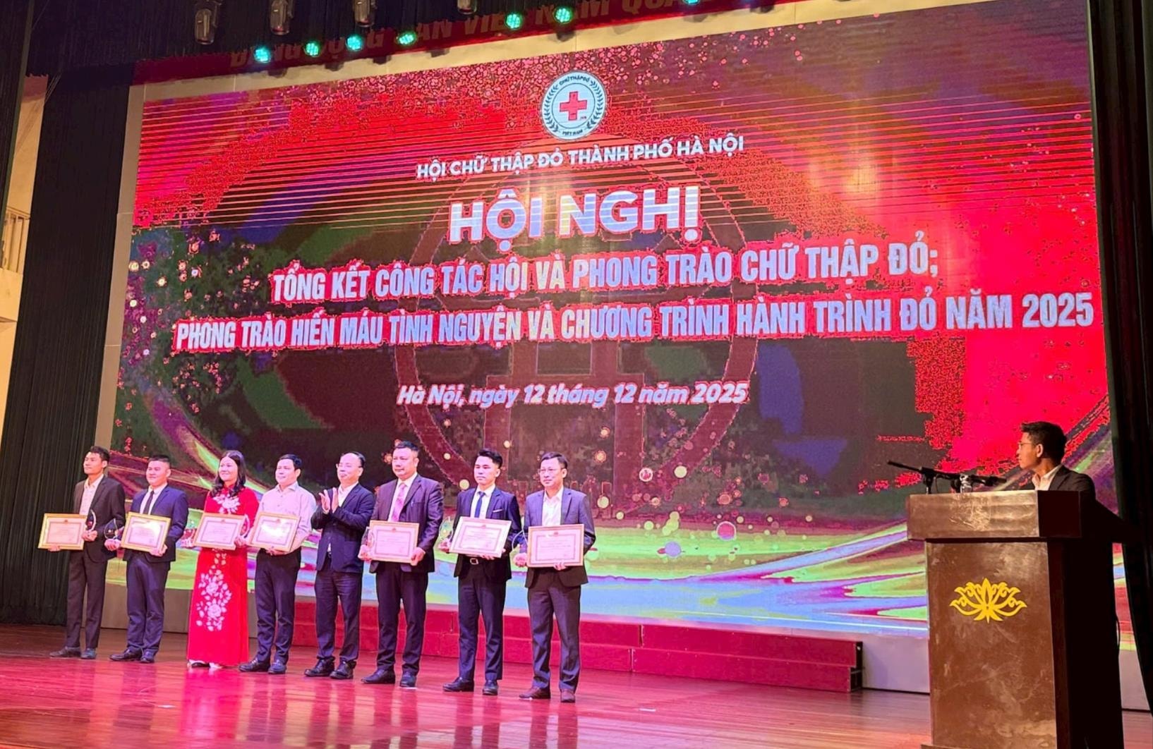 khen-thuong-cap-thanh-pho.jpg
