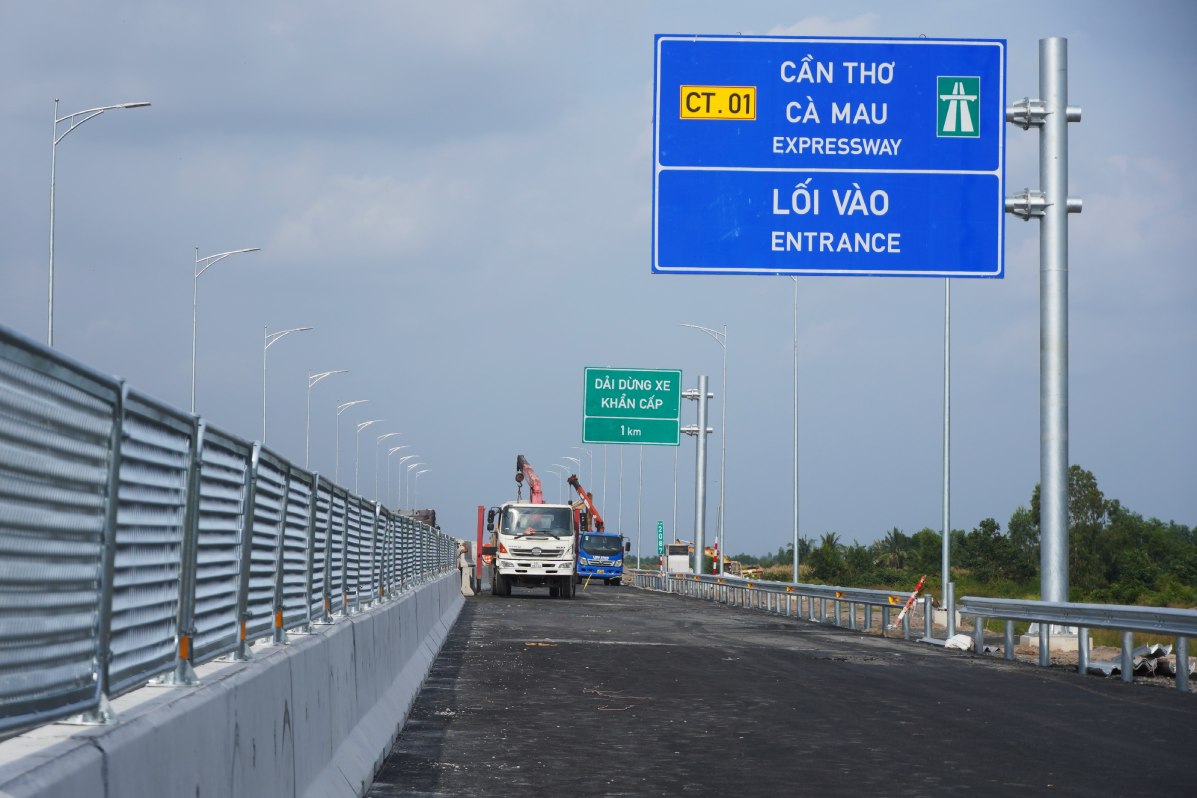 Theo ông Trần Văn Thi, với chiều dài khoảng 110 km, tuyến cao tốc rút ngắn thời gian di chuyển từ thành phố Cần Thơ đến tỉnh Cà Mau, tiết kiệm gần một nửa thời gian đi lại.
