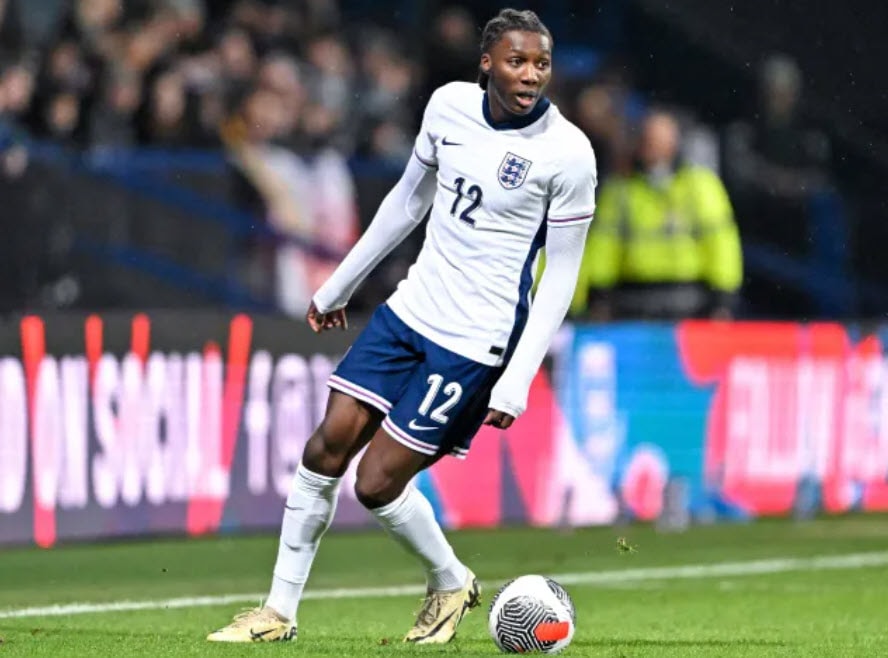 Brooke Norton-Cuffy đang là cái tên hot trên thị trường chuyển nhượng sau màn trình diễn ấn tượng tại Genoa