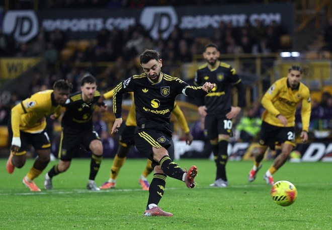 Bruno Fernandes được cho là không hài lòng về nhiều khía cạnh tại Old Trafford. Ảnh: AFP