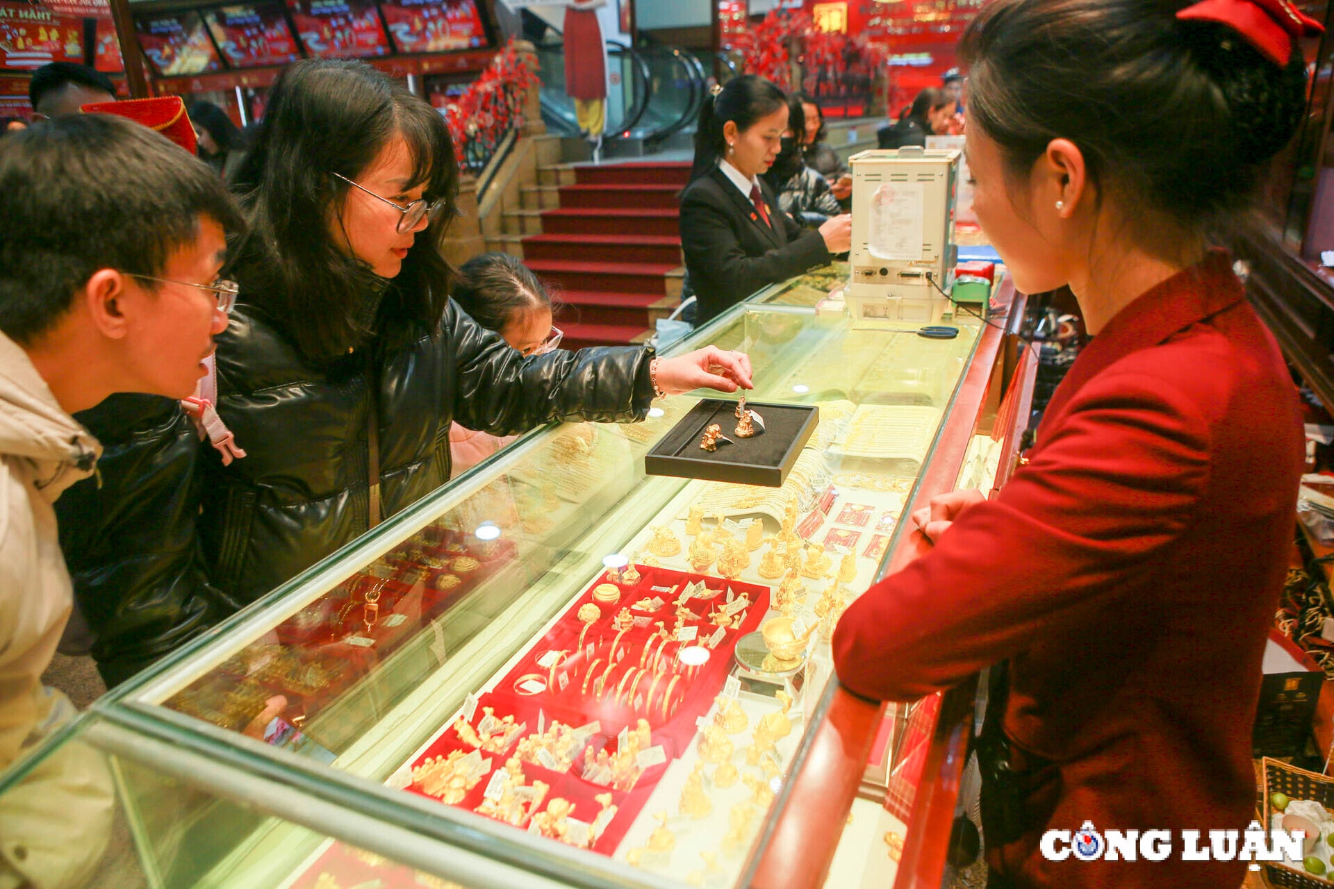 Giá vàng 9h sáng hôm nay 29/1/2026: Tăng 6,9 triệu đồng, vọt qua mốc 190 triệu đồng/lượng