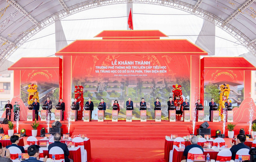 Tổng Bí thư Tô Lâm cùng các đại biểu thực hiện nghi thức khánh thành công trình. image-1-9987.jpg