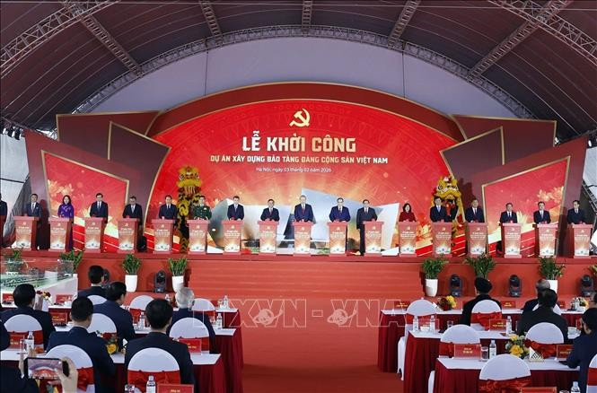 Tổng Bí thư Tô Lâm, Thủ tướng Phạm Minh Chính và các lãnh đạo, nguyên lãnh đạo Đảng, Nhà nước thực hiện nghi thức khởi công dự án xây dựng Bảo tàng Đảng Cộng sản Việt Nam. Ảnh: Thống Nhất/TTXVN Tổng Bí thư Tô Lâm, Thủ tướng Phạm Minh Chính và các lãnh đạo, nguyên lãnh đạo Đảng, Nhà nước thực hiện nghi thức khởi công dự án xây dựng Bảo tàng Đảng Cộng sản Việt Nam. Ảnh: Thống Nhất/TTXVN