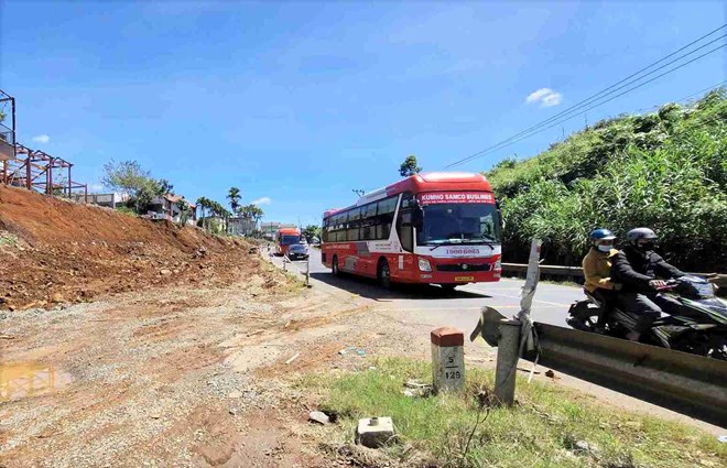 Cấm xe giường nằm 2 tầng lưu thông trên một số tuyến đường ở Lâm Đồng