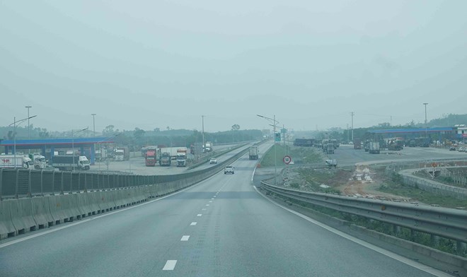 Chưa đủ trạm dừng nghỉ, cao tốc qua Hà Tĩnh vẫn tiềm ẩn rủi ro dịp Tết