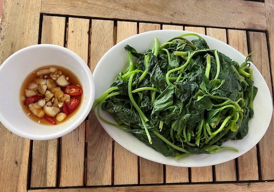 Giảm mỡ bụng trong dịp Tết bằng rau lang