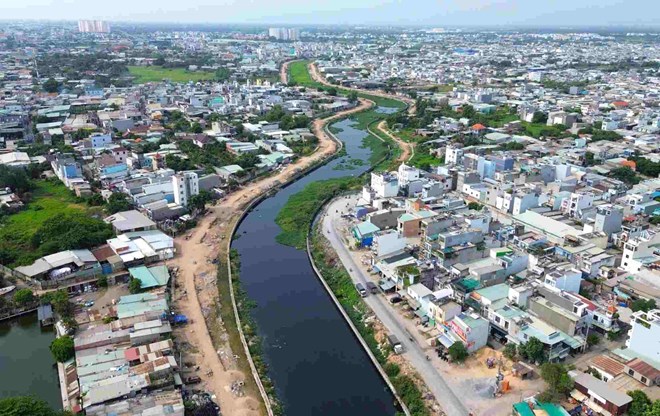 Toàn bộ 10 gói thầu dự án cải tạo kênh dài nhất TPHCM đều trễ tiến độ