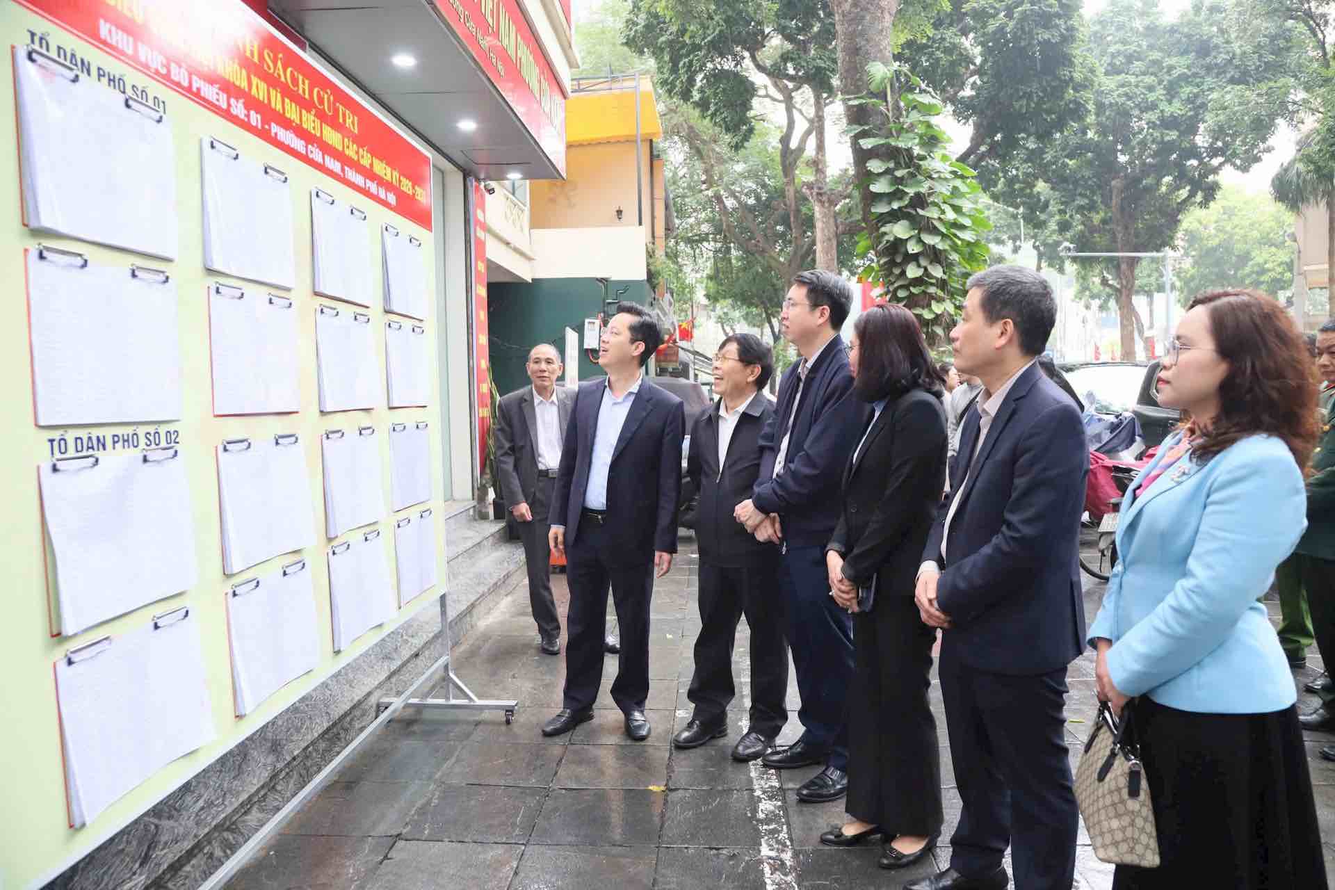 Địa điểm bầu cử tại trụ sở Ủy ban MTTQ Việt Nam phường Cửa Nam - số 27 Lê Thánh Tông. Ảnh: Lê Hải