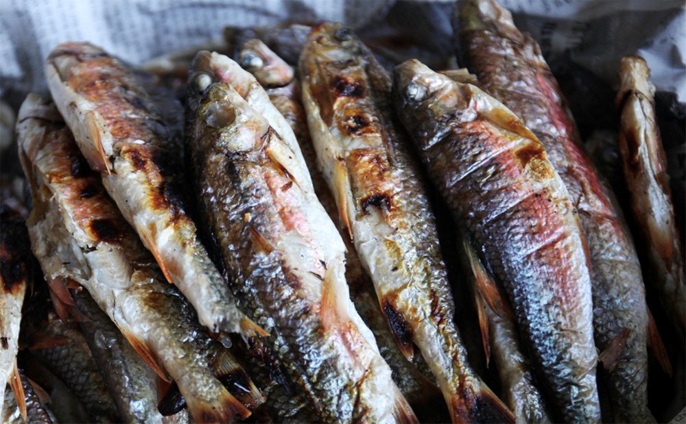 Cá mát nướng có mùi thơm đặc trưng, nhiều người muốn được thưởng thức. Ảnh: Yên Hòa