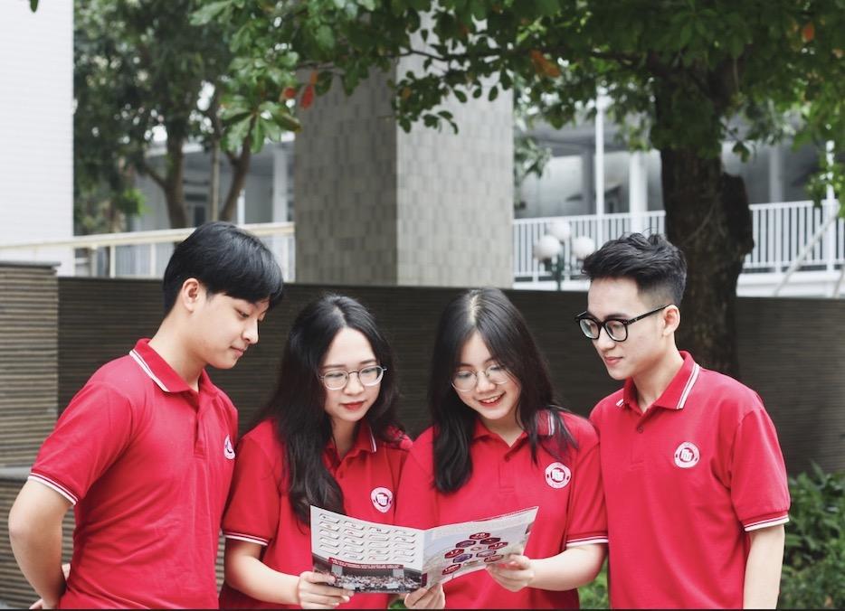 Theo cách quy đổi điểm IELTS của Trường Đại học Ngoại thương, thí sinh có chứng chỉ 6.5 quy đổi thành 8,5 điểm; IELTS từ 8.0 được quy đổi sang 10 điểm. Ảnh: FTU