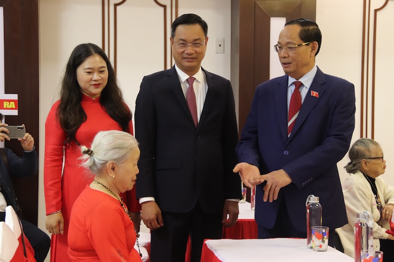 Khoảng 6h15, Phó Chủ tịch Quốc hội Trần Quang Phương có mặt tại điểm bầu cử 06 Lý Thường Kiệt, TP Đà Nẵng để kiểm tra công tác tổ chức. Ảnh: Nguyễn Linh