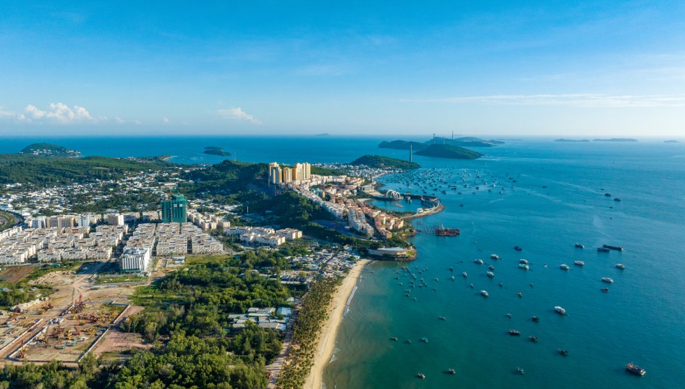 Các dự án phục vụ APEC 2027 ở Phú Quốc cũng đang tích cực triển khai. Ảnh: Bình Minh