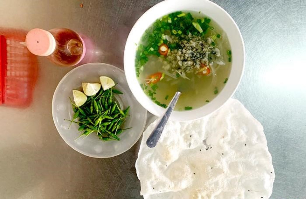 Nhắc đến ẩm thực Quảng Ngãi, người ta không thể bỏ qua món don, một món ăn dân dã nhưng đậm đà hương vị quê nhà. Ảnh: Ánh Nguyệt