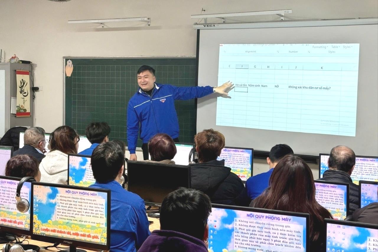 Mô hình “Gia sư số” - một cách làm mới, gần gũi nhưng mang lại hiệu quả thiết thực. Ảnh: Đoàn phường VMQTG