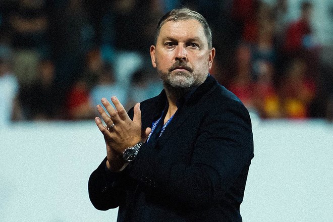 HLV tuyển Malaysia chịu sức ép lớn sau thất bại trước tuyển Việt Nam