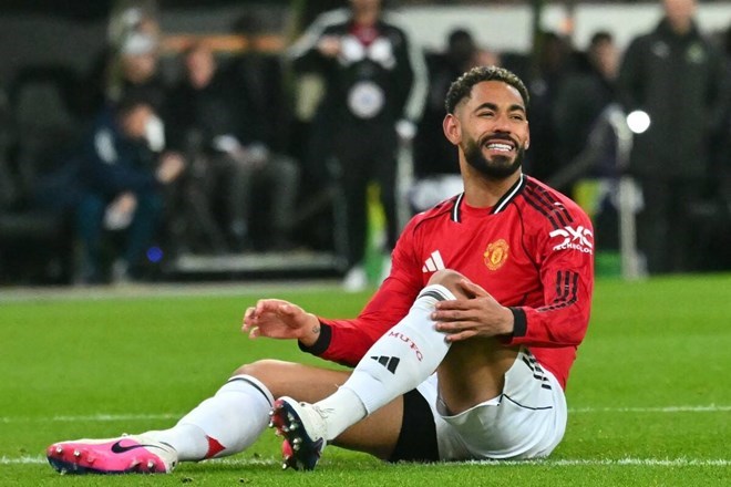 Man United bất ngờ thua Leeds tại Premier League